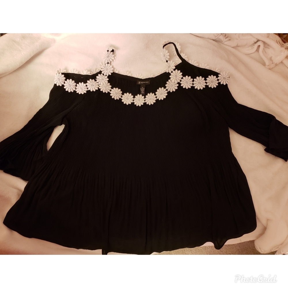 Black long sleeve, cold-shoulder women's top